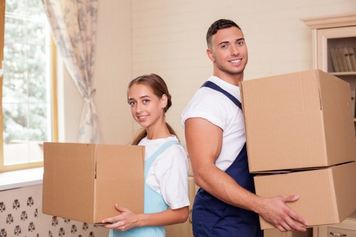 Estimated pricing for a local man and van move in Mile End